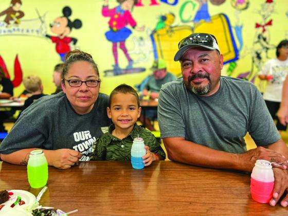 Cupcakes for Cyclones draws crowd