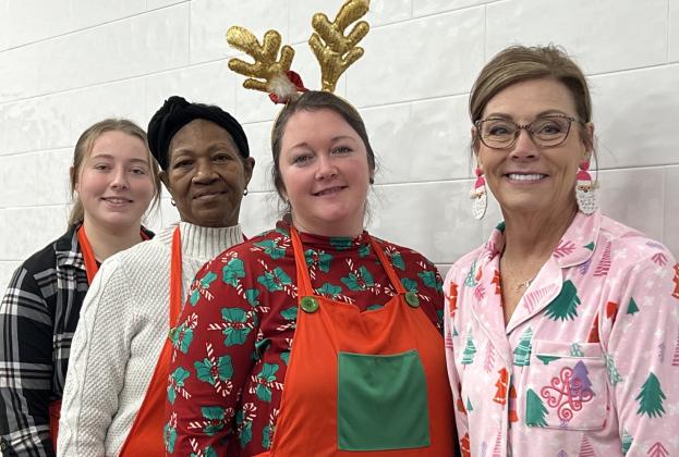 Breakfast with Santa becomes a holiday favorite