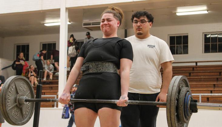 Childress, Memphis lifters compete in Childress Girls Powerlifting Meet