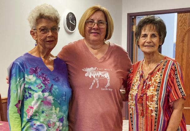 Modern Home Club’s Edie Johnson and Raenell Smith welcome Childress Chamber of Commerce Executive Director Susan Leary, center, Thursday, Sept. 19. Courtesy Photos