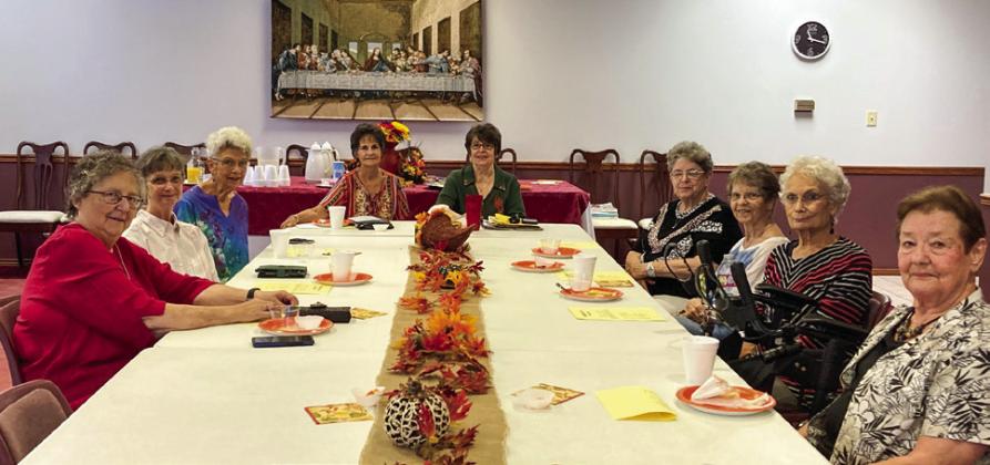 ModernHomeClubmembers,includingRosemaryFoster,Linda Gooch, Edie Johnson, Raenell Smith, Soundra Christy, Diane Clifton, Margie Porter, Regina Henley and Marianne Lynn, meet Thursday, Sept. 19 at the First Baptist Church Parlor.