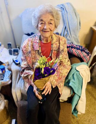 Rister Ranch brightens day of CottageVillage residents