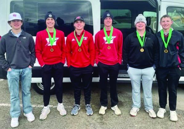 Skyrockets, Lady Rockets pick up golf invitational wins