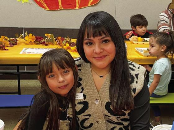 Gobble ‘til you wobble: Austin Elementary School hosts Thanksgiving lunch
