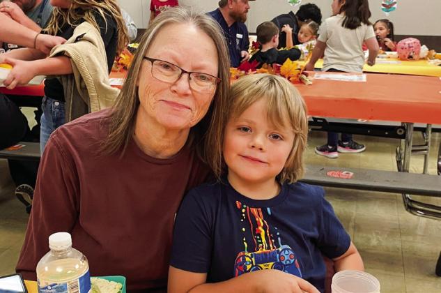 Gobble ‘til you wobble: Austin Elementary School hosts Thanksgiving lunch