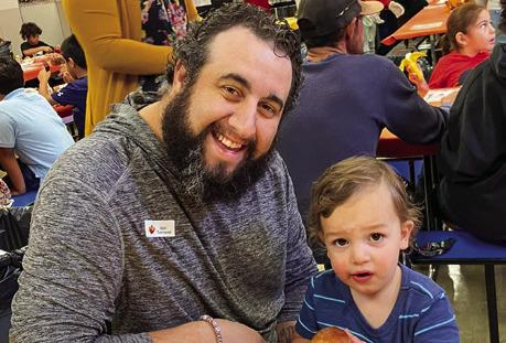 Gobble ‘til you wobble: Austin Elementary School hosts Thanksgiving lunch