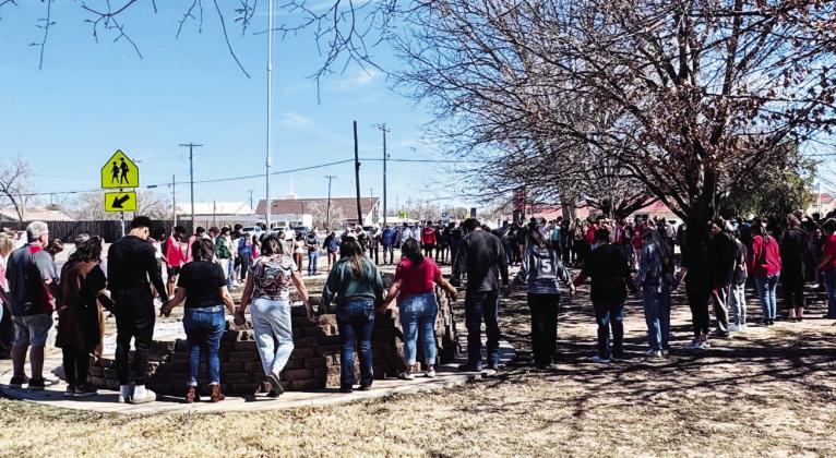 WELLINGTON COMMUNITY OFFERS PRAYERS FOR DAHMIAN SALINAS