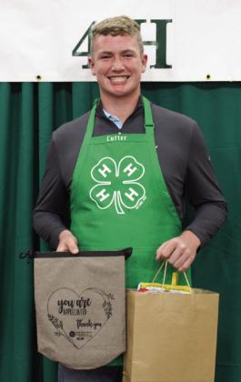 Senior Division – Main Dish Cutter Bruce, first place.