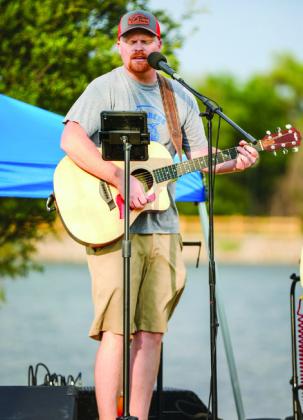 Childress Fire Department hosts benefit concert