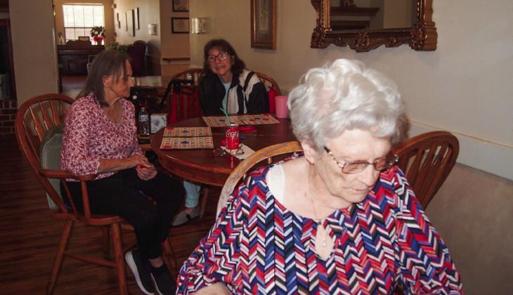 ‘Bingo!’: Cottage Village residents enjoy weekly gametime