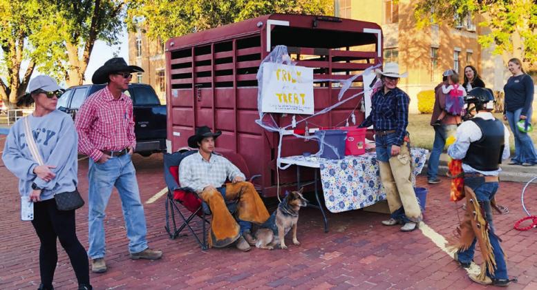 Trick-or-treaters converge on Collingsworth County Courthouse square
