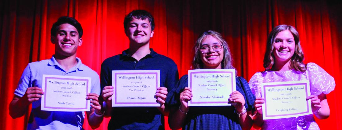 Wellington High School bestows academic awards