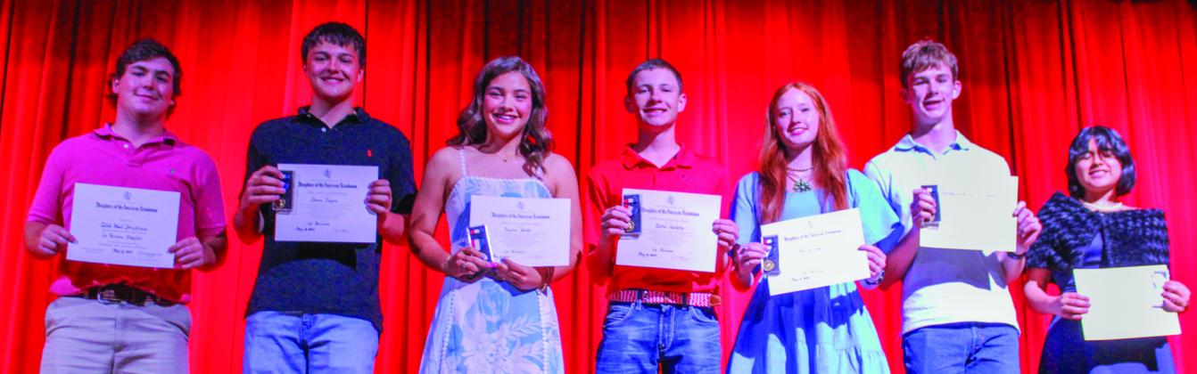 Wellington High School bestows academic awards