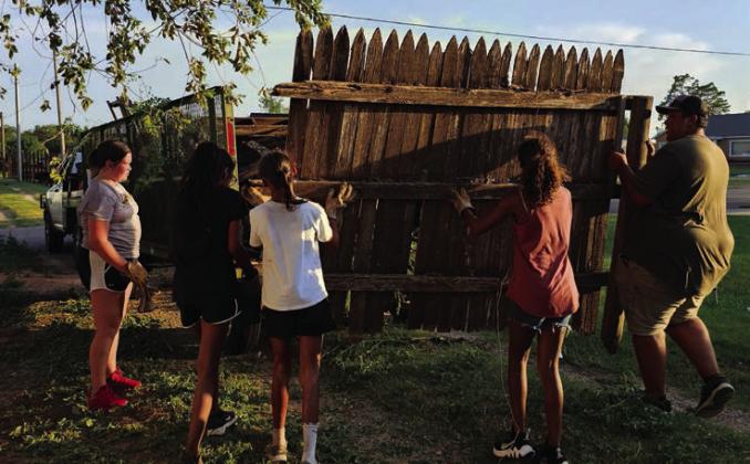 Wellington First Baptist youth perform service projects