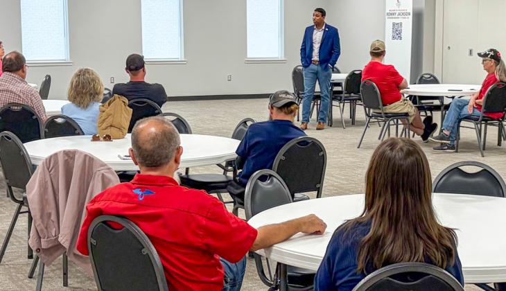 Collingsworth constituents attend mobile office
