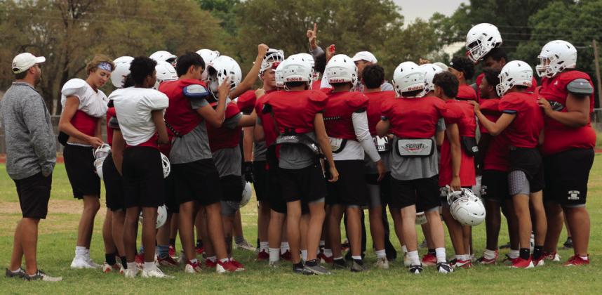 Wellington seniors, teammates put on pads for Rocket Pride