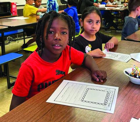 Austin Elementary School kindergarten students visit first grade in preparation for the 2023-2024 school year. Photos Courtesy of Memphis ISD