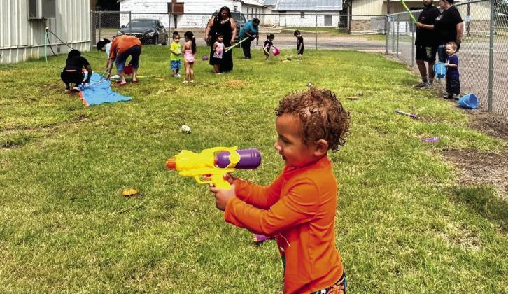 Memphis Middle School, Early Head  Start hosts end-of-year water parties