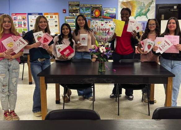 Memphis Middle School cheerleaders spread the love this Valentine’s Day, creating cards for Memphis Convalescent Center residents. “They enjoyed doing this and hope everyone of the people receiving them enjoy the cards and know the girls love them,” Memphis Middle School cheer sponsor Nichole Brooks said. Photos Courtesy of Memphis ISD