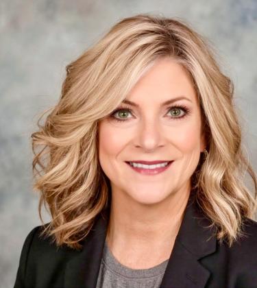 Shari Bellizzi-Davis, a longtime educator at Wellington Independent School District (ISD), will join a prestigious panel of adjudicators this week for the 2026 One Act Play (OAP) State Championships. Bellizzi- Davis is set to preside over the 3A-level competition, adding yet another milestone to an extensive career in the performing arts.