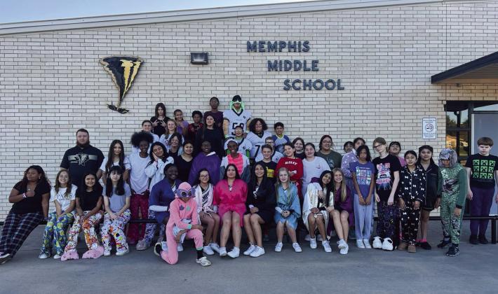 Memphis Middle School cozies up on Pajama Day