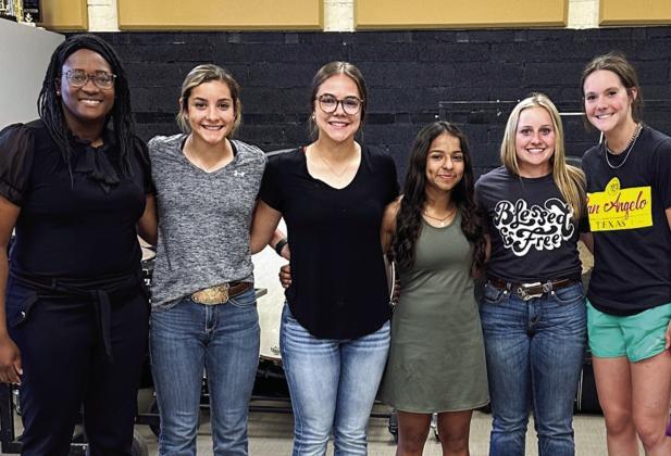 Lady Cyclone track and field area qualifiers, including Nairobi Espinoza (4x100), Ana Graham (400 meters, 4x100), Macaela Graham (100 meters, 200 meters, 4x100, high jump), Chloie O’Neal (4x100) and Emma Talley (4x100), are recognized at the recent Memphis Independent School District (ISD) School Board meeting. M. Graham is also a regional qualifier in the 100 meters. From left: Coach Kaprisha Casas, A. Graham, M. Graham, Espinoza, O’Neal, Talley. Photos Courtesy of Memphis ISD