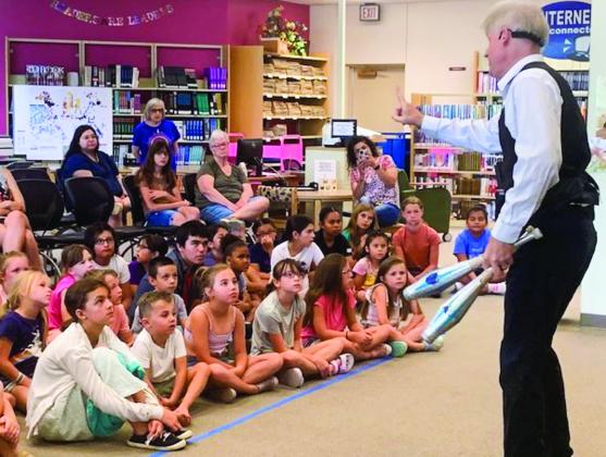 Collingsworth Public Library’s Summer Reading participants watch and interact with juggling extraordinaire Brian Wendling at 10 a.m. Tuesday, June 27. The “All Together Now” program is free. Courtesy Photo