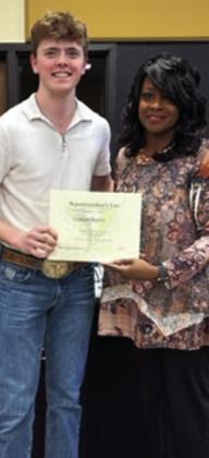 Senior Carson Smith is awarded by board member Charlotte Maddox. Photos Courtesy of Memphis ISD Memphis Independent School District (ISD) students, including students from Austin Elementary School, Memphis Middle School and Memphis High School, were awarded for making the Superintendent’s List at the recent Memphis ISD School Board meeting.