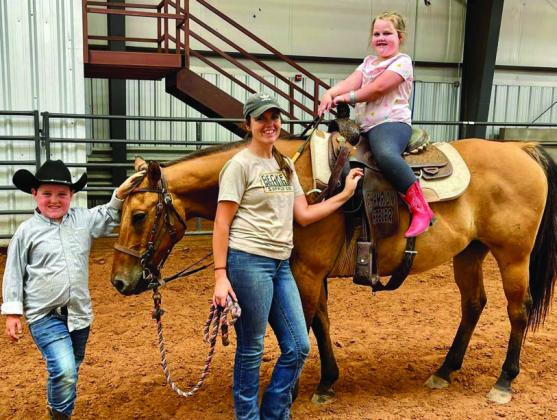 Childress County 4-H Horse Club hosts Halter Clinic