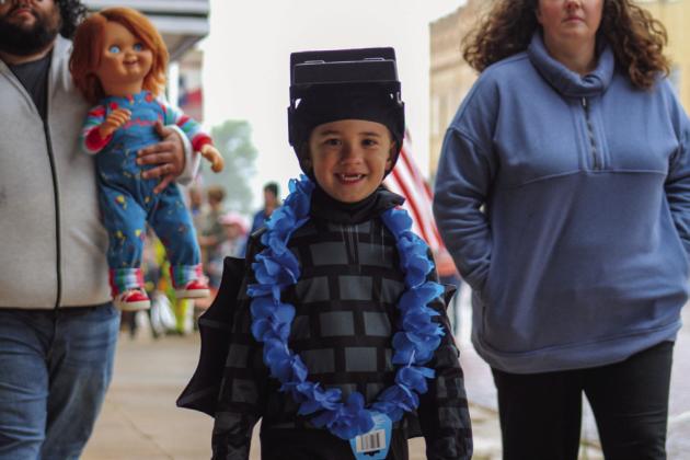 Hundreds of trick-or-treaters take on downtown Childress