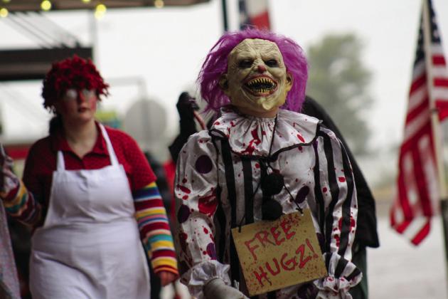 Hundreds of trick-or-treaters take on downtown Childress