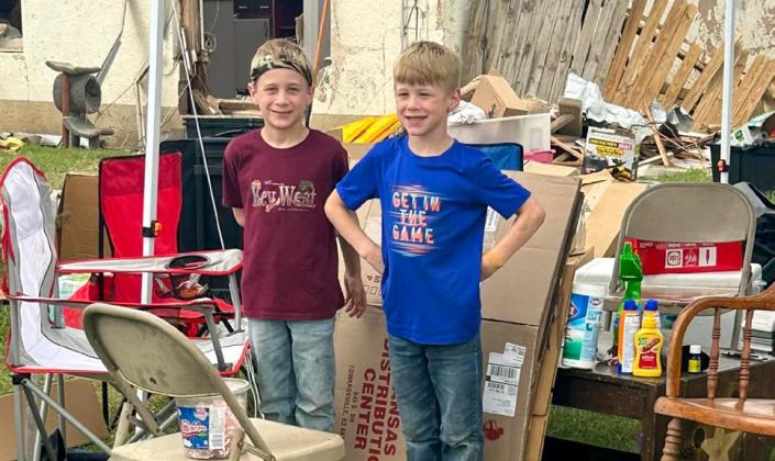 Young volunteers serve as part of the Texas Baptist Men’s “Texans on Mission” box ministry in Matador. Courtesy Photos