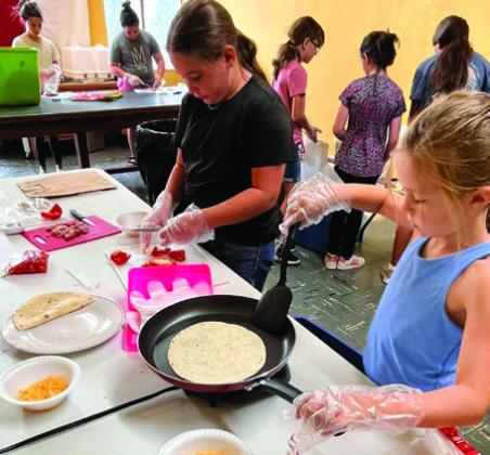 Collingsworth 4-H hosts summer cooking camp