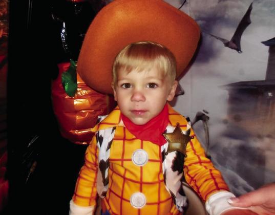 Woody, also known as Kortland Lindsey, wins the male child category, earning $50.