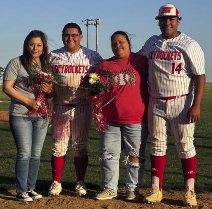 Skyrocket baseball celebrates senior night