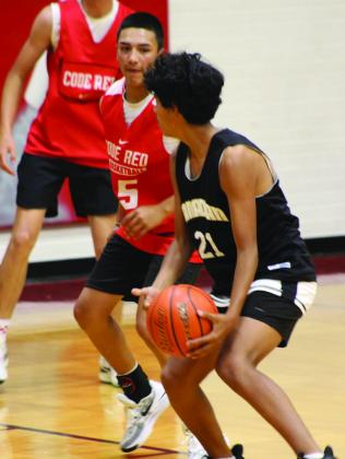 Skyrockets keep active with 7-on-7 drills and basketball workouts