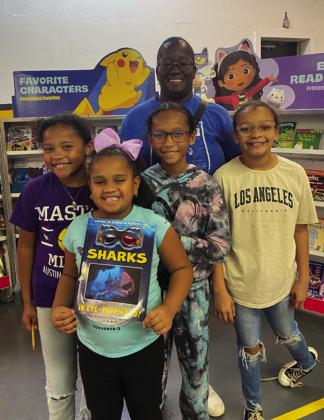 Austin Elementary students have a ‘grand’ time at book fair