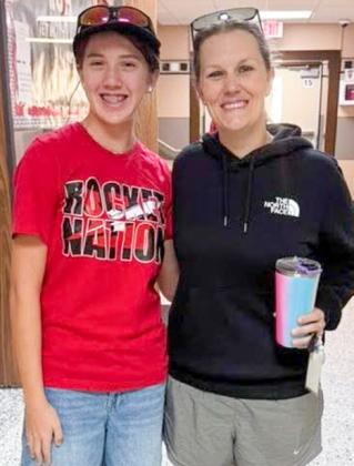 ‘Switch It, Change It, Rearrange It’: Firecrackers celebrate day three of homecoming spirit week