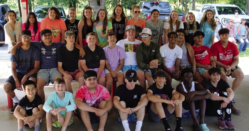 Eighth-grade graduates make Pioneer Park excursion