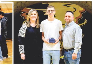 Memphis High School hosts annual Junior Ring Ceremony