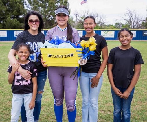 Lady Cats celebrate seniors