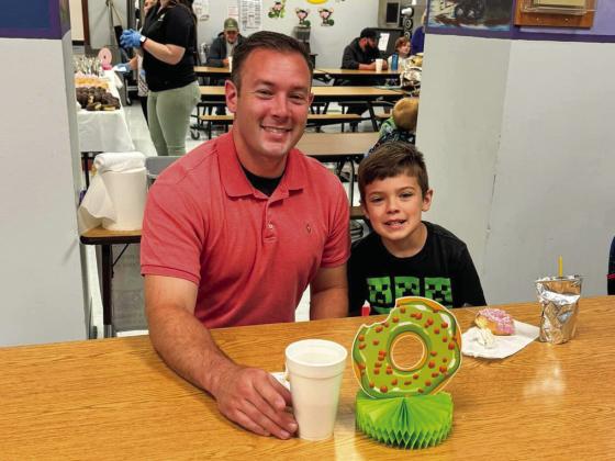 Childress Elementary hosts ‘Donuts for Dads’