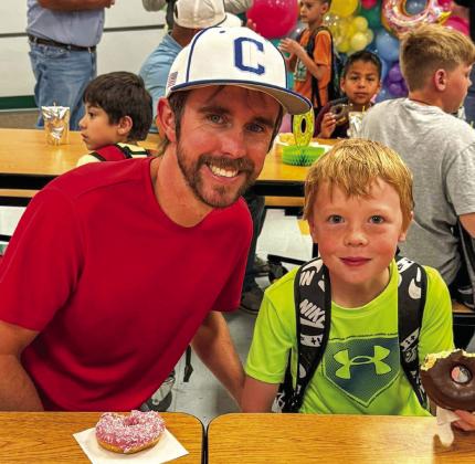 Childress Elementary hosts ‘Donuts for Dads’