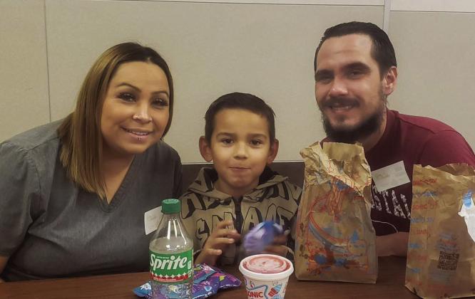 Austin Elementary School students and families gather for Thanksgiving lunch Wednesday, Nov. 15. Photos Courtesy of Memphis ISD