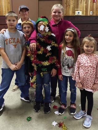 Childress County 4-H hosts Christmas Party,donates Toys for Tots