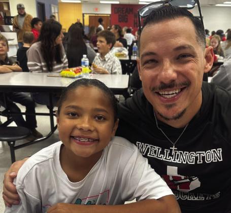 Wellington Elementary School family shares recent Thanksgiving meal