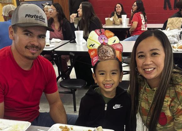 ”Turkey, togetherness and thankful hearts, what more could we ask for?” declared Wellington Elementary School Principal Deidre Kane. “Nothing is better than a Thanksgiving meal shared with our Wellington Elementary family.” Wellington Elementary School