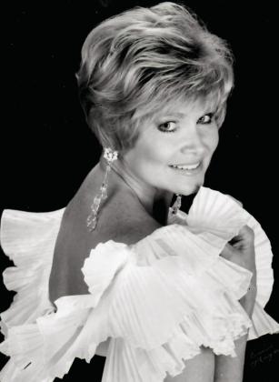 Wellington native Jan Glenn auditioned for a role in Larry McMurtry’s “Terms of Endearment,” shot in the affluent River Oaks community of central Houston.
