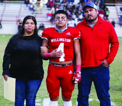 Gumaro Rincon is the son of Nora Rincon and Julio Rincon. He has played varsity football for three years.