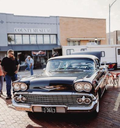 Wild &amp; Free on 83 attracts crowd